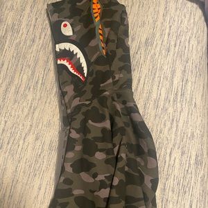 Bape hoodie medium